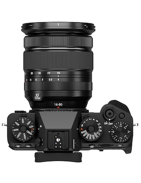 Kit de cámara sin espejo y accesorios Fujifilm modelo 203400 con lente zoom f / 4