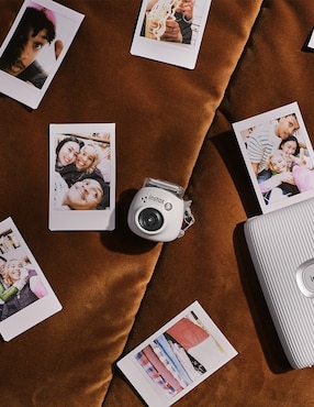 Cámara compacta básica Fujifilm modelo Instax PAL 5 megapíxeles