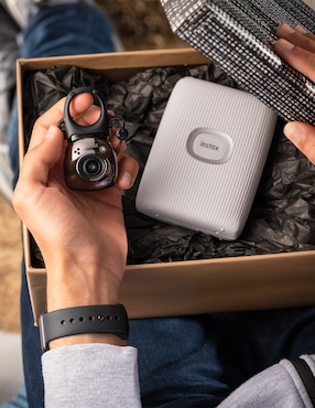 Cámara compacta básica Fujifilm modelo Instax PAL 5 megapíxeles