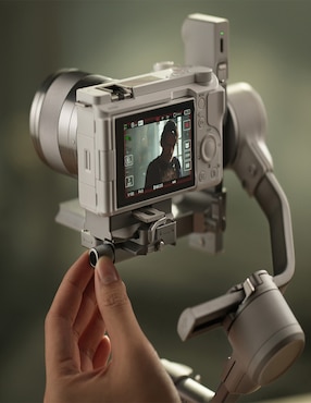 Estabilizador Cámara y smartphone Dji modelo RS 4 Mini Combo