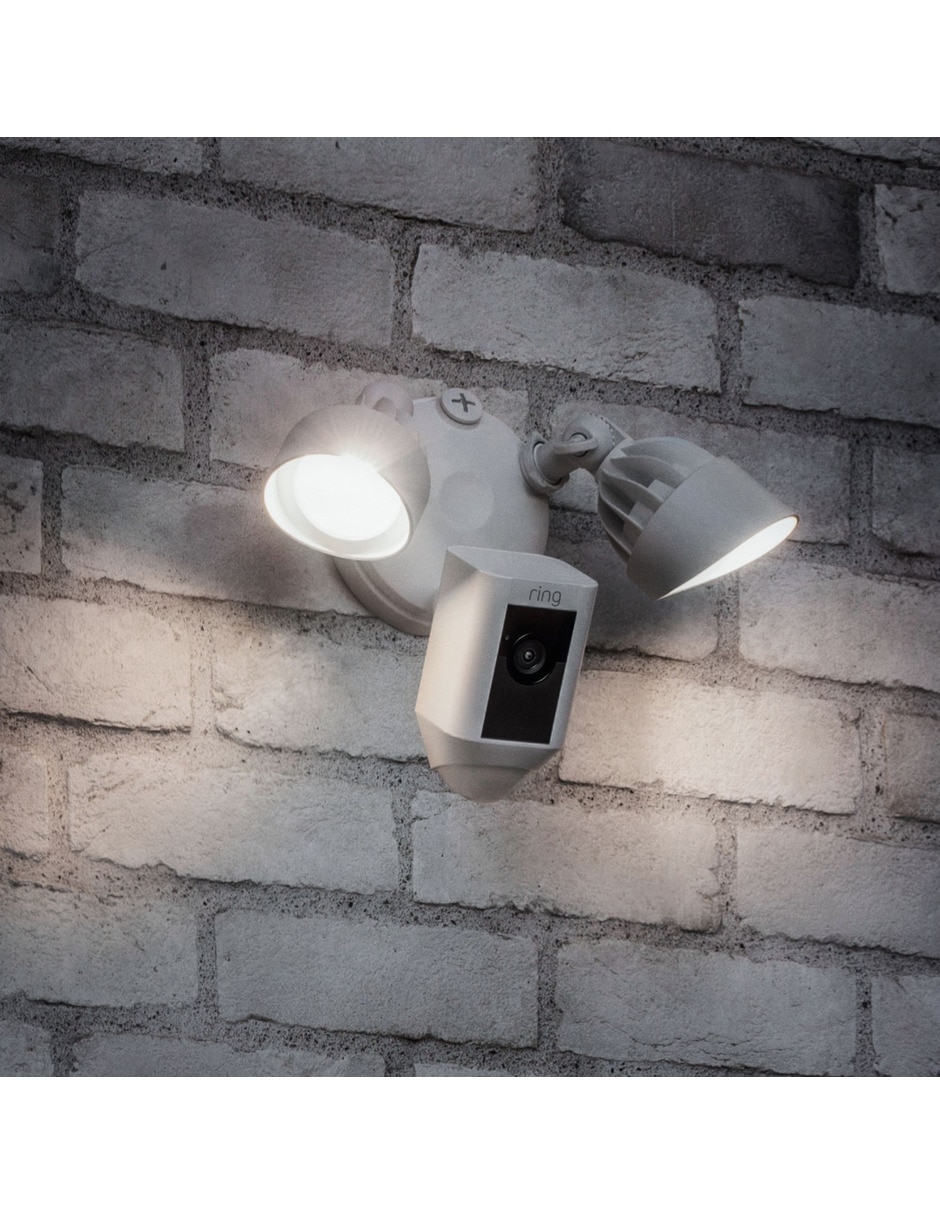Cámara individual de seguridad modelo  Floodflight Cam inalámbrica HD 120° a 170° con capacidad para grabar para exterior 7