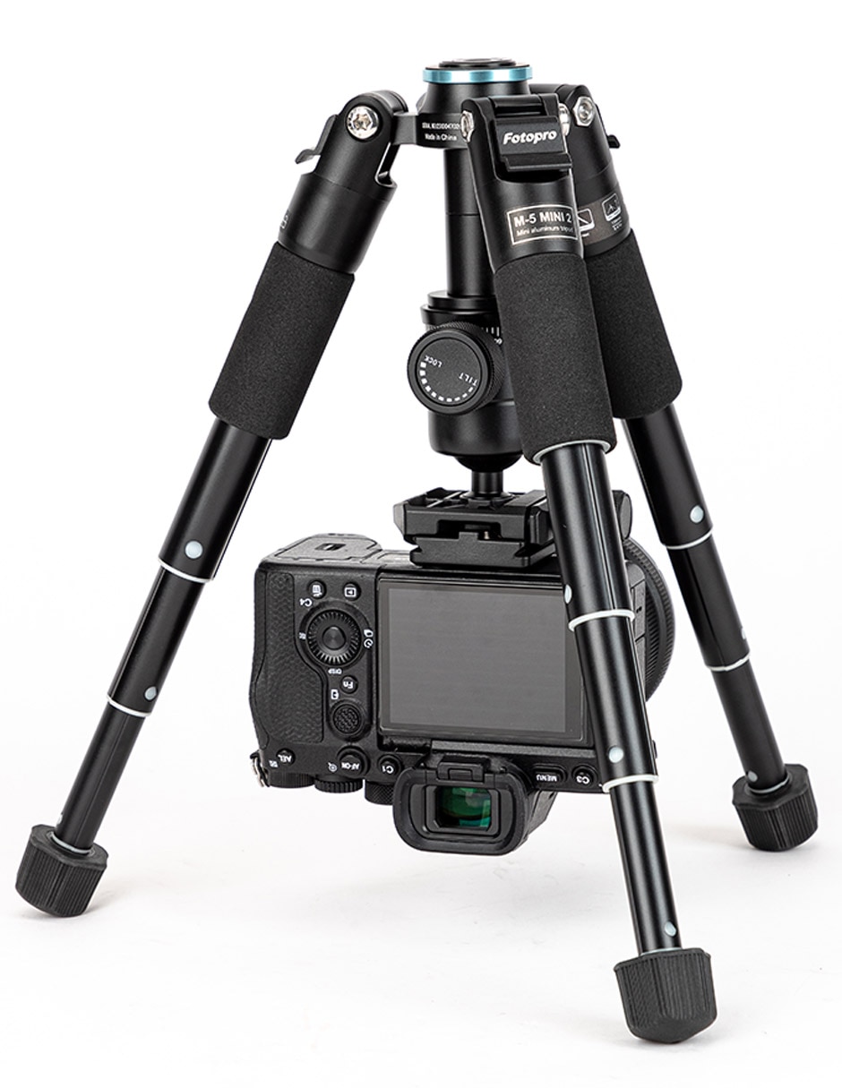 Tripie de aleación de aluminio para cámaras y celulares 7