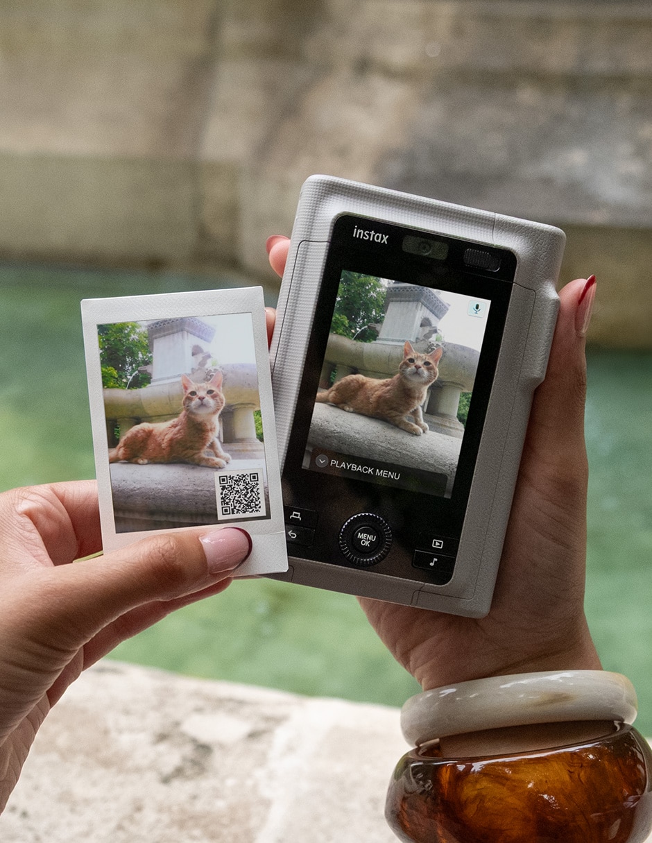 Cámara Fujifilm instax LiPlay+,BEIGE